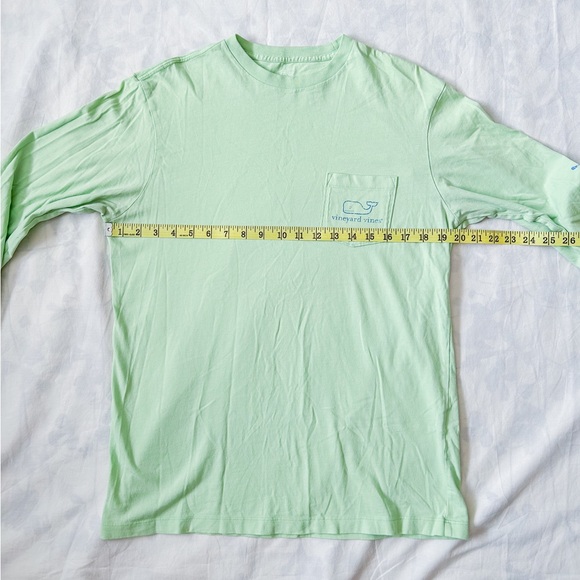 Vineyard Vines Whale Long Sleeve (Size: S) - Picture 9 of 13